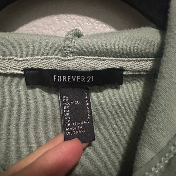 Forever 21 Sage Green Cropped Hoodie - Picture 4 of 4
